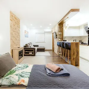 King Of The Inner Apartamento Budapest